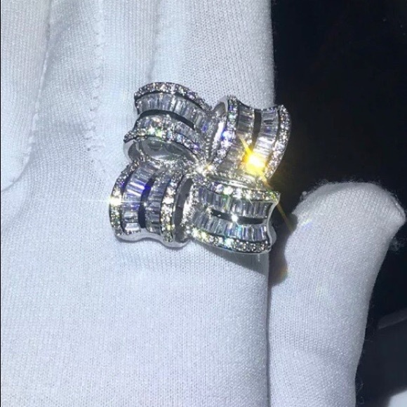 ¥ New Luxury Diamond 925 Sterling Silver Ring - Picture 4 of 7